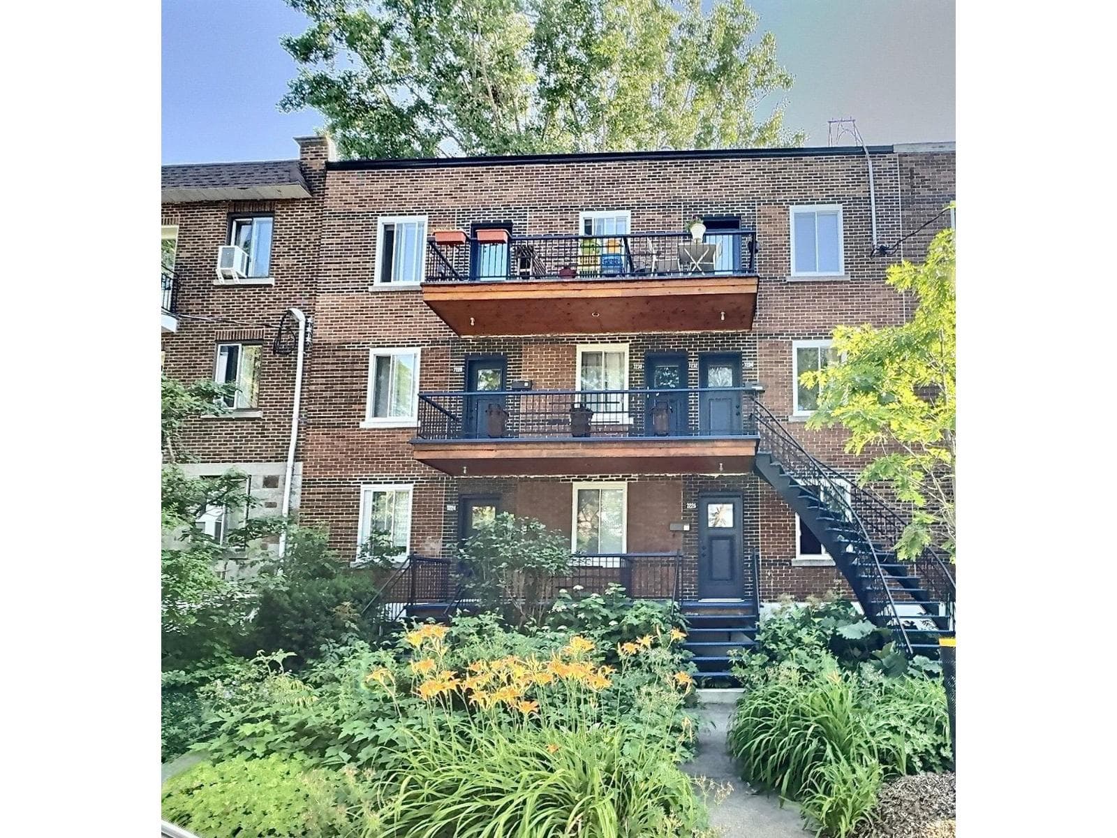 7226 Rue Chambord, Montréal (Villeray/Saint-Michel/Parc-Extension), Quebec H2E1W6 - photo 1