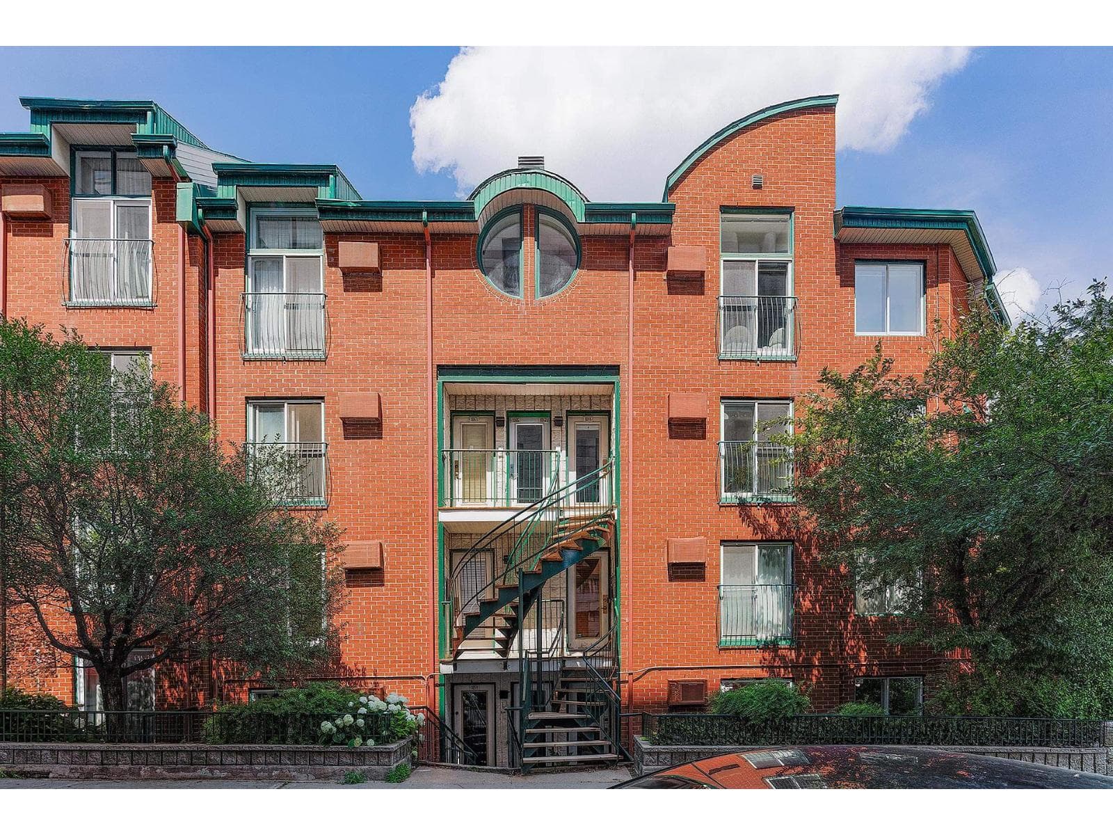 1055 Rue St-André, Montréal (Ville-Marie), Quebec H2L4Z6 - photo 1