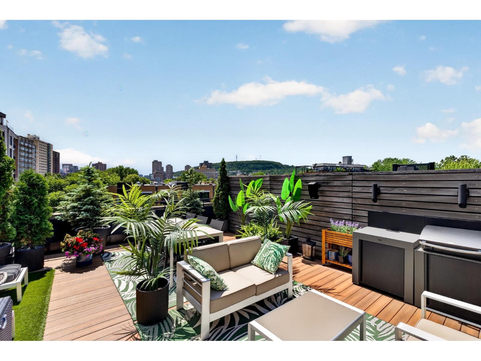 3419 Av. Henri-Julien, #P1-402, Montréal (Le Plateau-Mont-Royal), Quebec H2X3H3 - photo 1