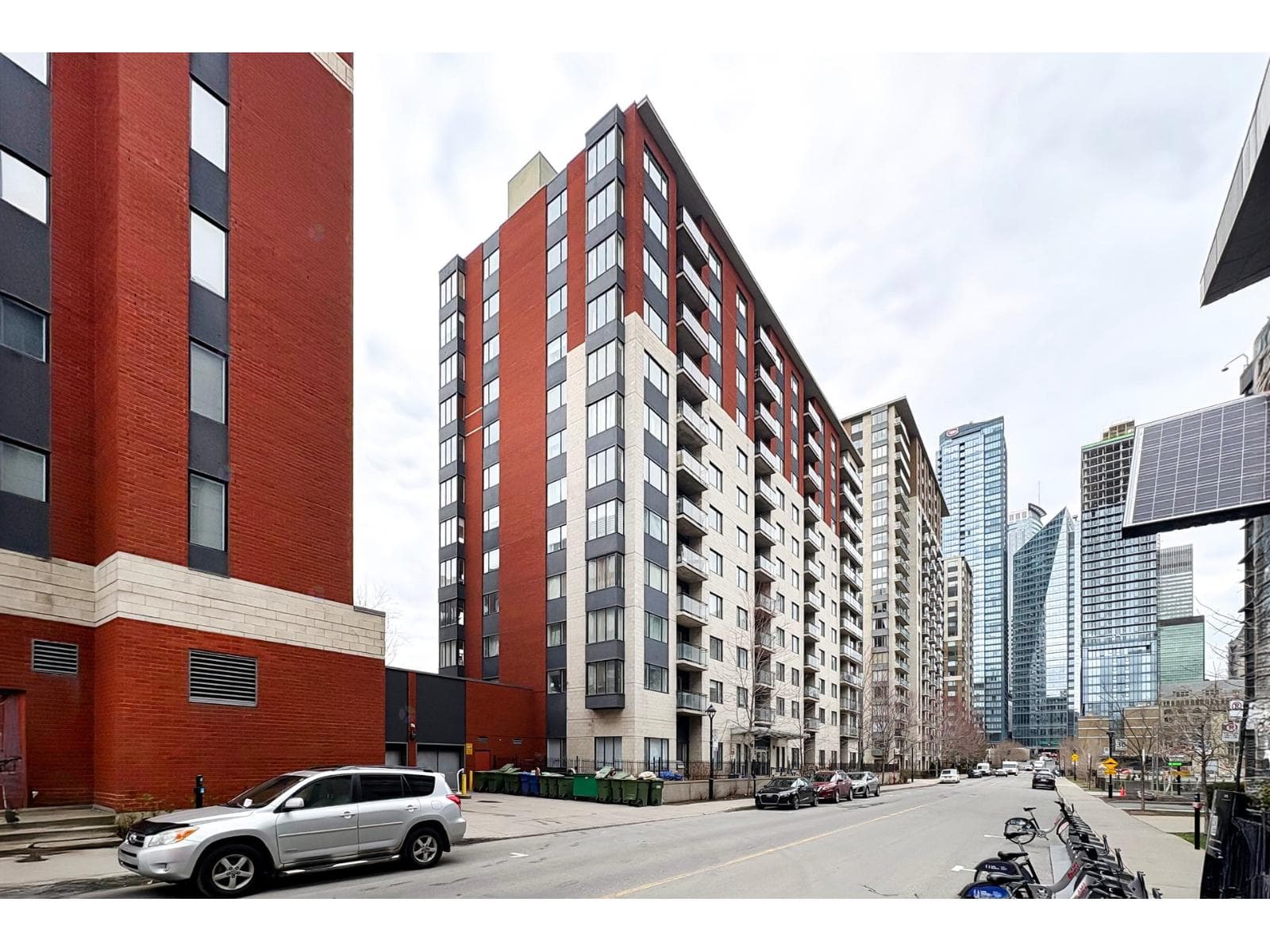 551 Rue de la Montagne, #208, Montréal (Ville-Marie), Quebec H3C6S4 - photo 1