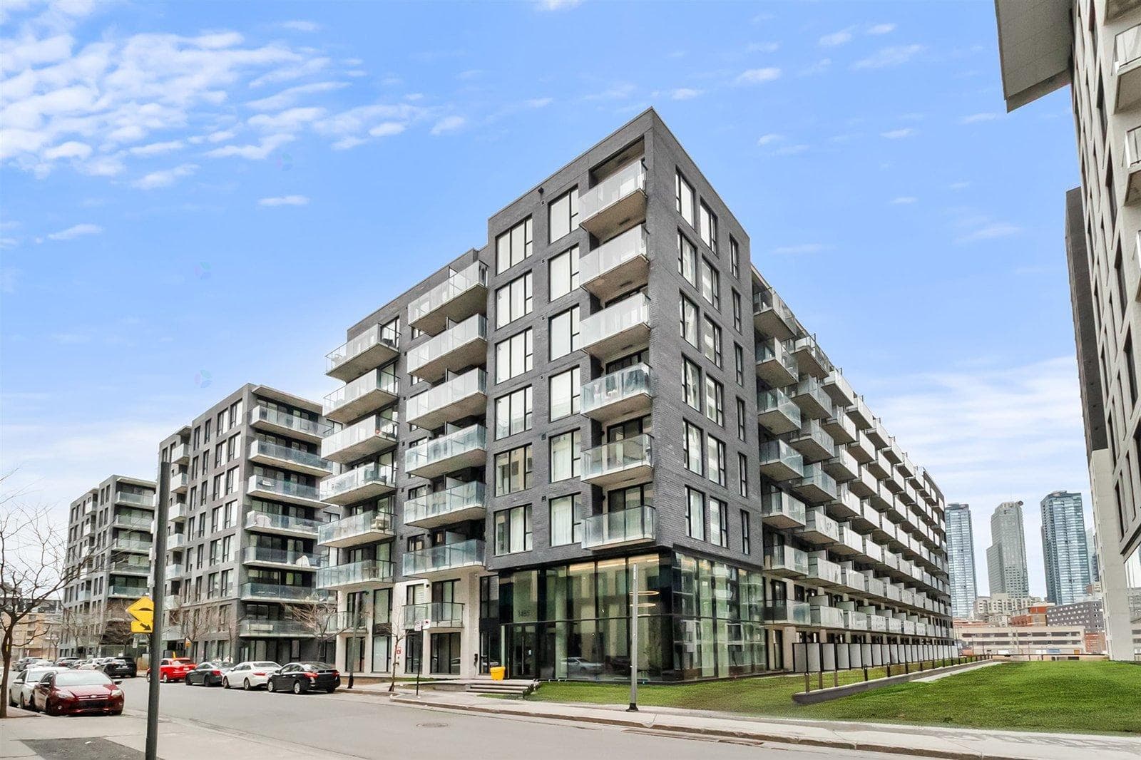 1485 Rue des Bassins, #329A, Montréal (Le Sud-Ouest), Quebec H3C1B7 - photo 1
