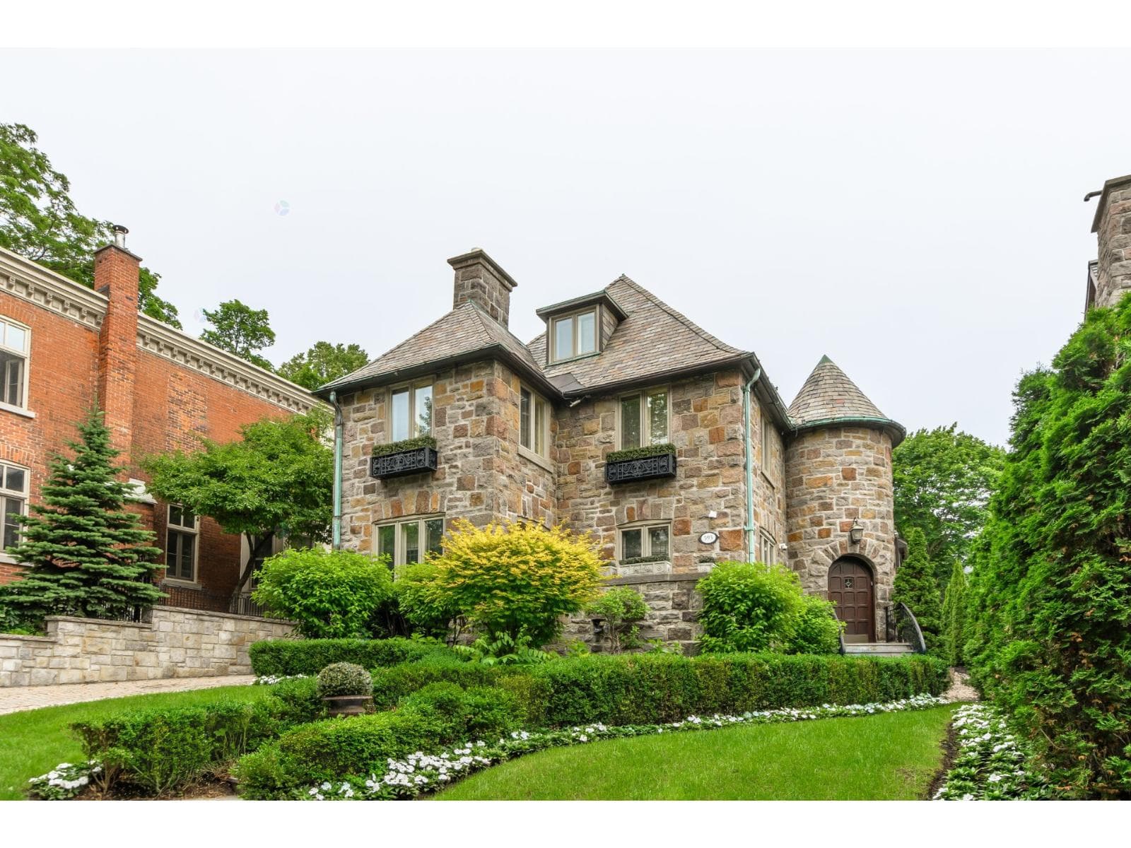 593 Av. Argyle, Westmount, Quebec H3Y3B8 - photo 1