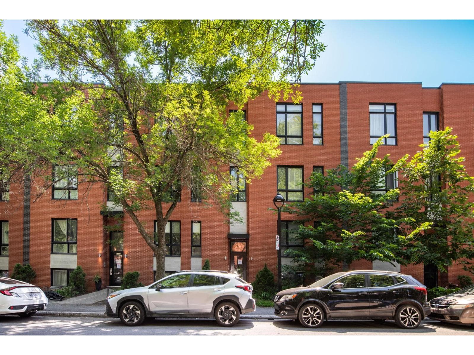 1910 Av. des Érables, #3, Montréal (Ville-Marie), Quebec H2K3V2 - photo 1