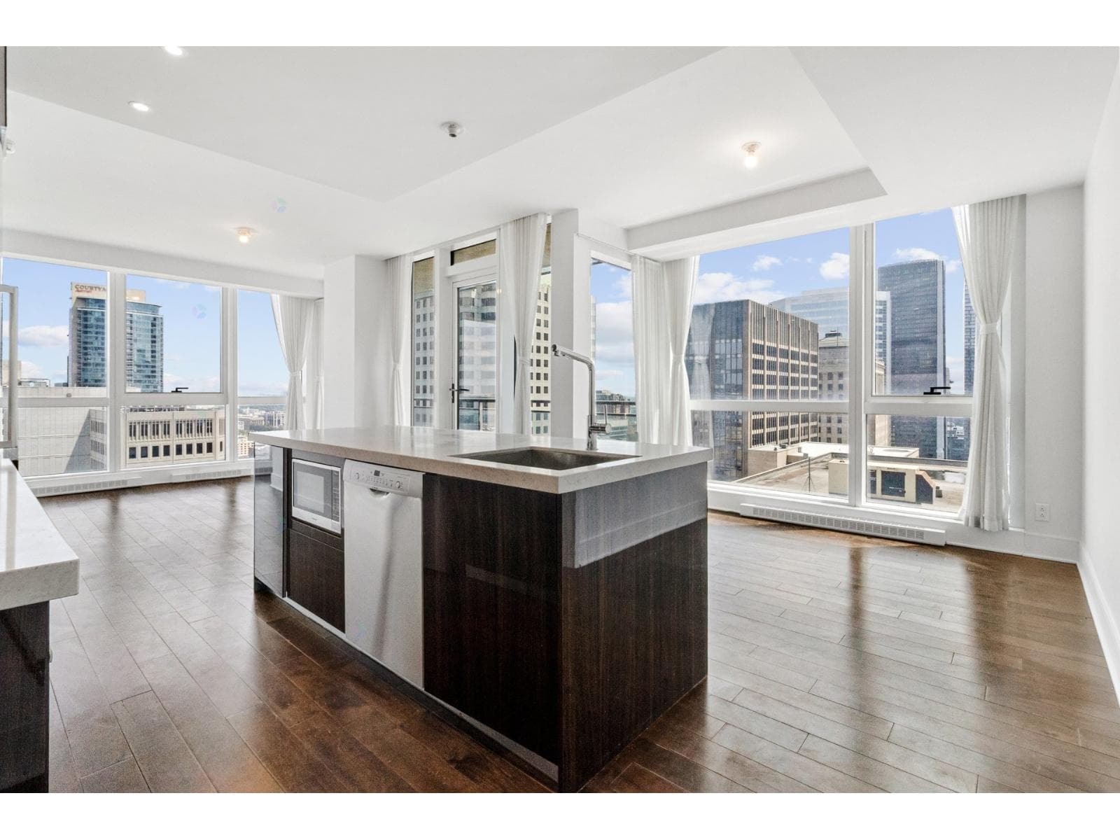 1188 Av. Union, #2405, Montréal (Ville-Marie), Quebec H3B0E5 - photo 1