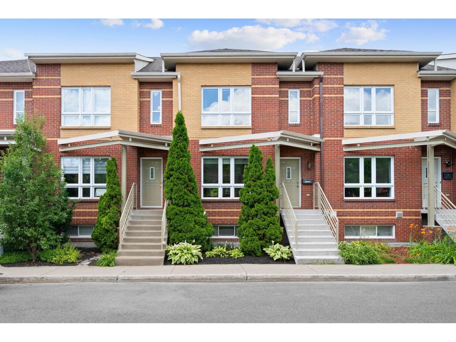 3223 Rue Philippe-Girard, Montréal (Rosemont/La Petite-Patrie), Quebec H1Y3M4 - photo 1
