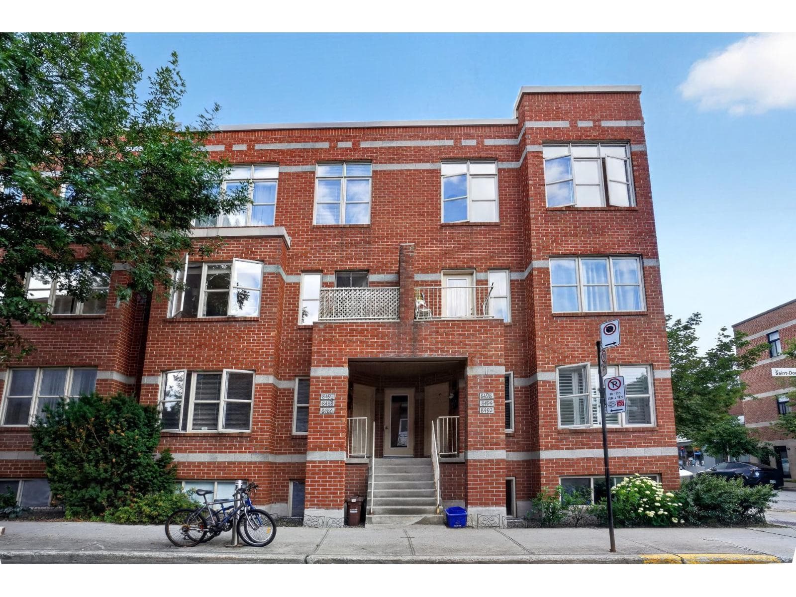8492 Rue St-Dominique, Montréal (Villeray/Saint-Michel/Parc-Extension), Quebec H2P2L5 - photo 1