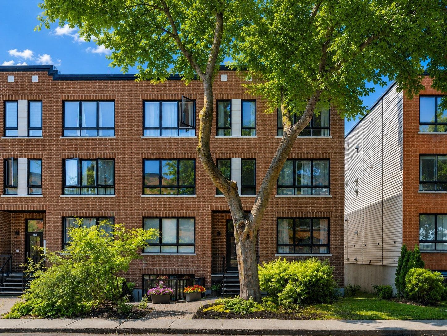 2570 Rue Sicard, #3, Montréal (Mercier/Hochelaga-Maisonneuve), Quebec H1V2Y7 - photo 1