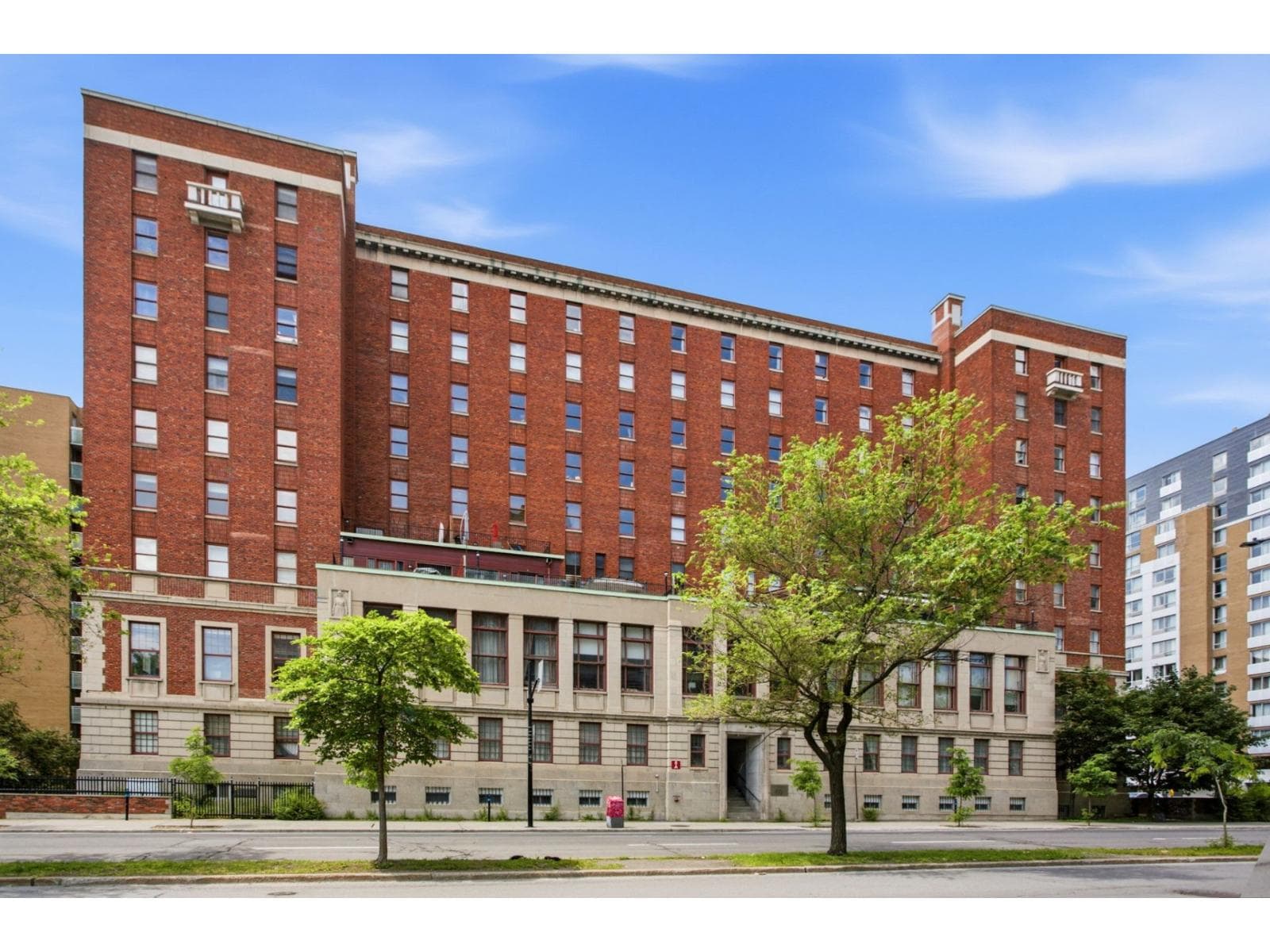 65 Boul. René-Lévesque E., #205, Montréal (Ville-Marie), Quebec H2X1N2 - photo 1