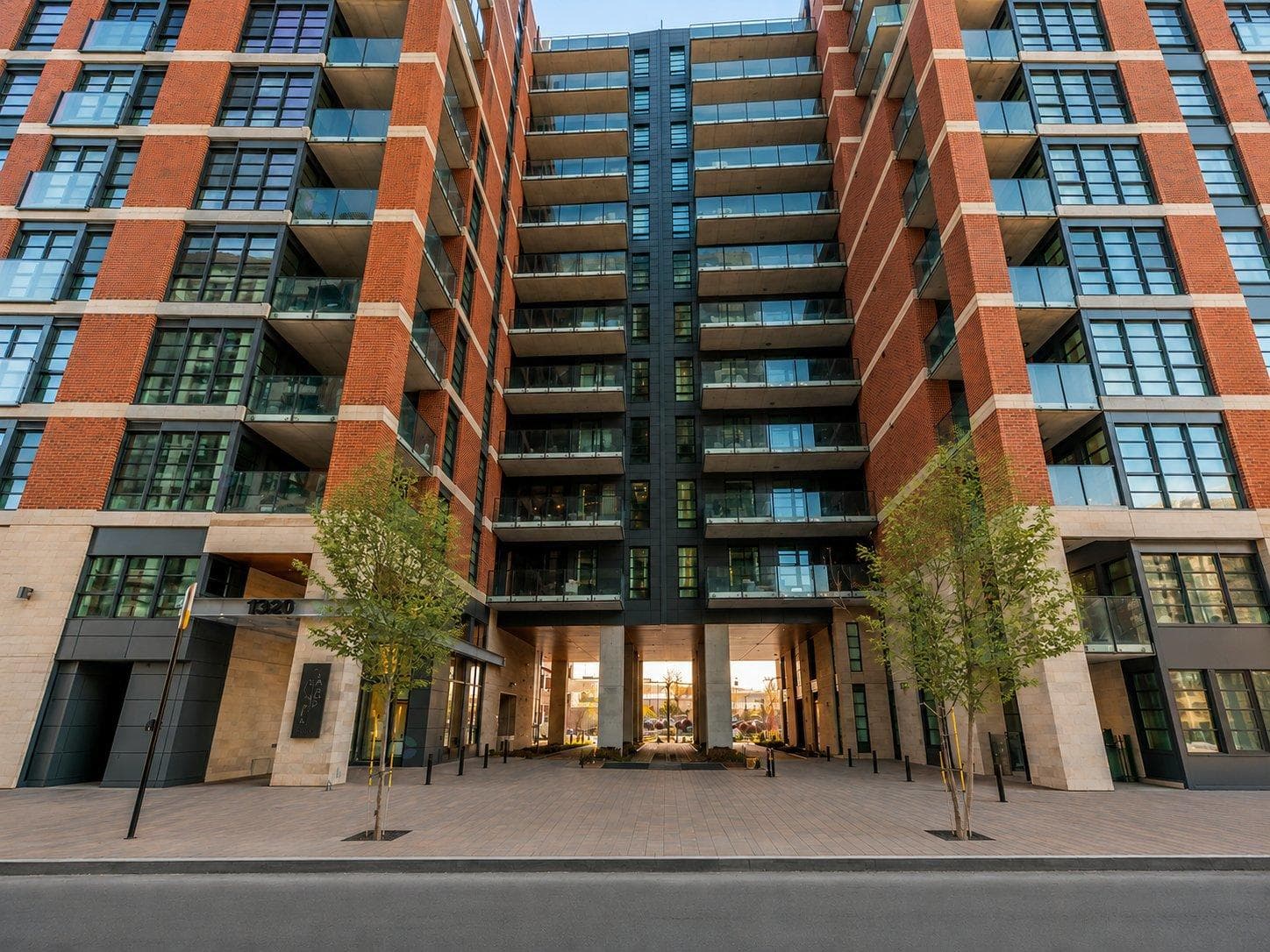 1320 Rue Olier, #1201, Montréal (Le Sud-Ouest), Quebec H3C0Y8 - photo 1
