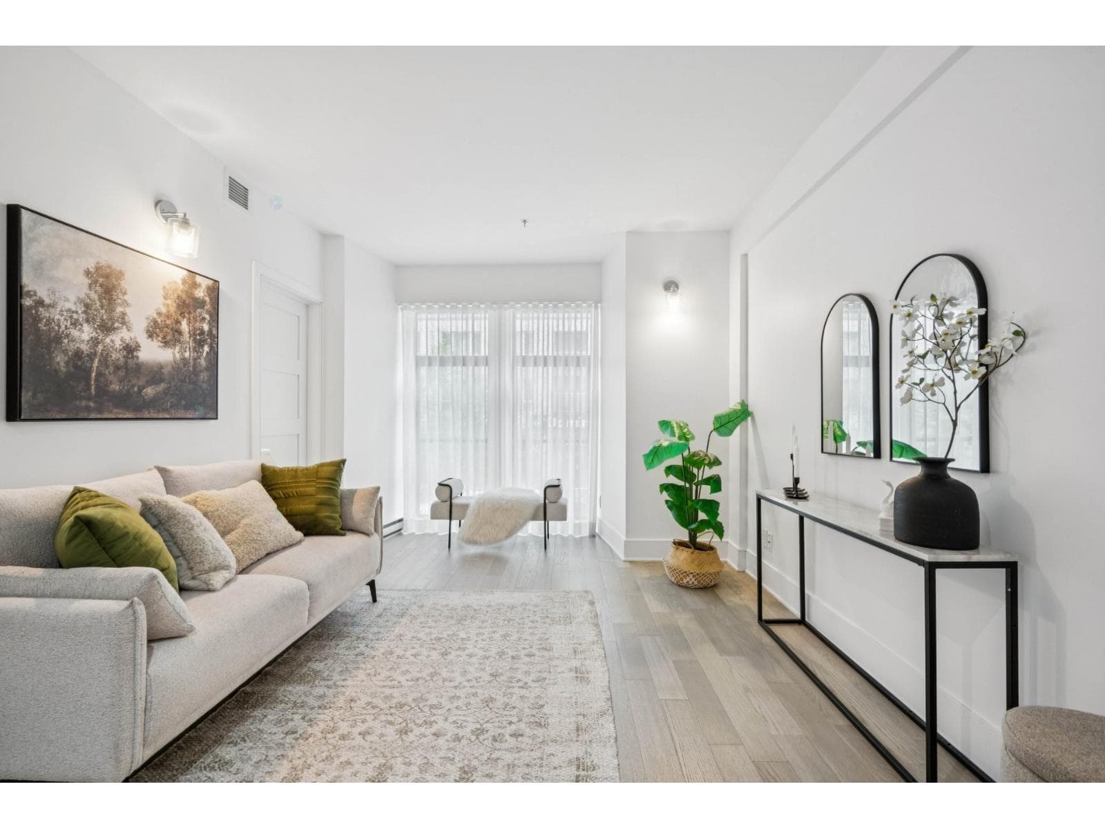 1212 Rue Bishop, #202, Montréal (Ville-Marie), Quebec H3G2E3 - photo 1