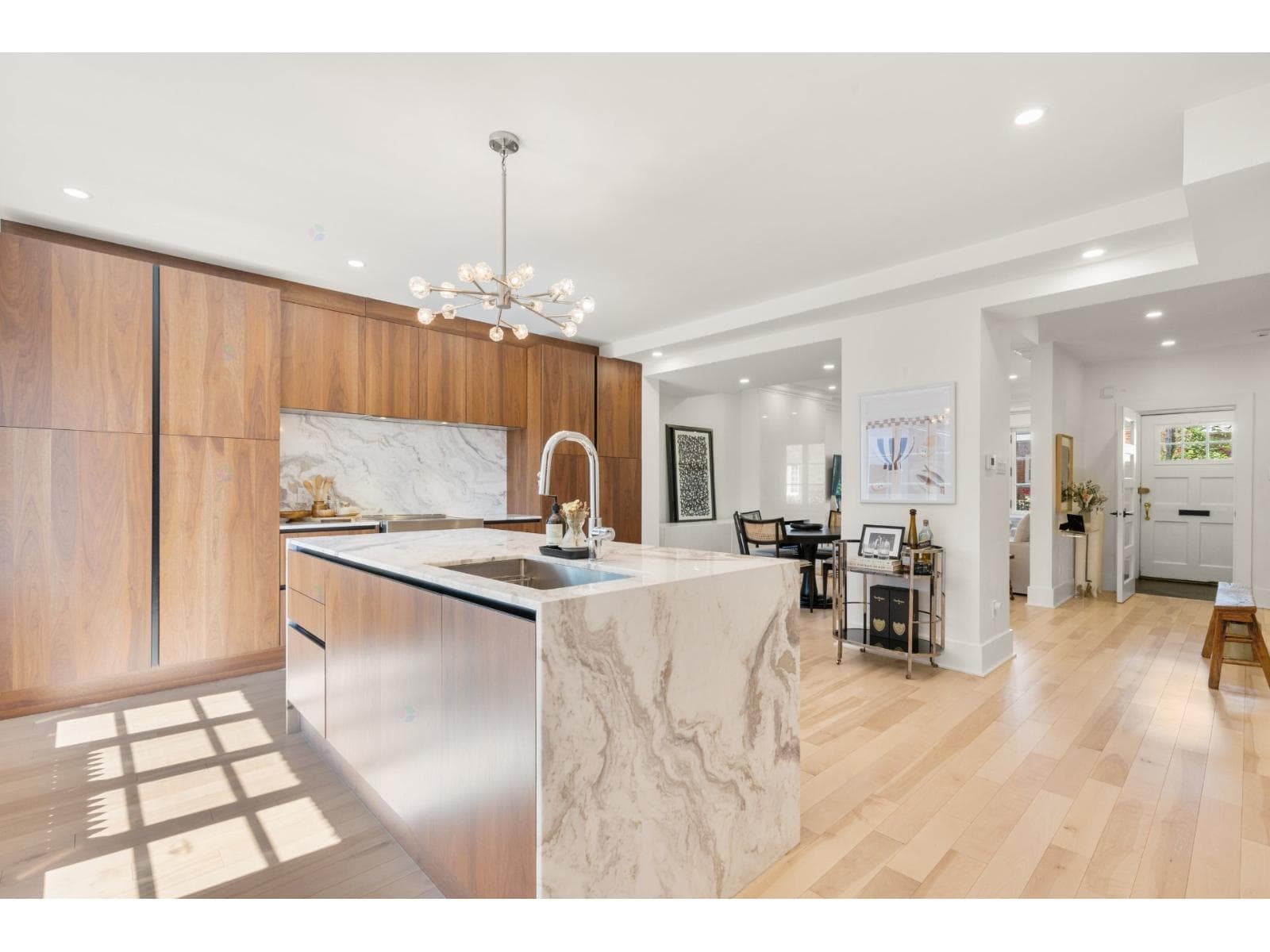 4100 Ch. de la Côte-des-Neiges, #19, Montréal (Ville-Marie), Quebec H3H1W8 - photo 1