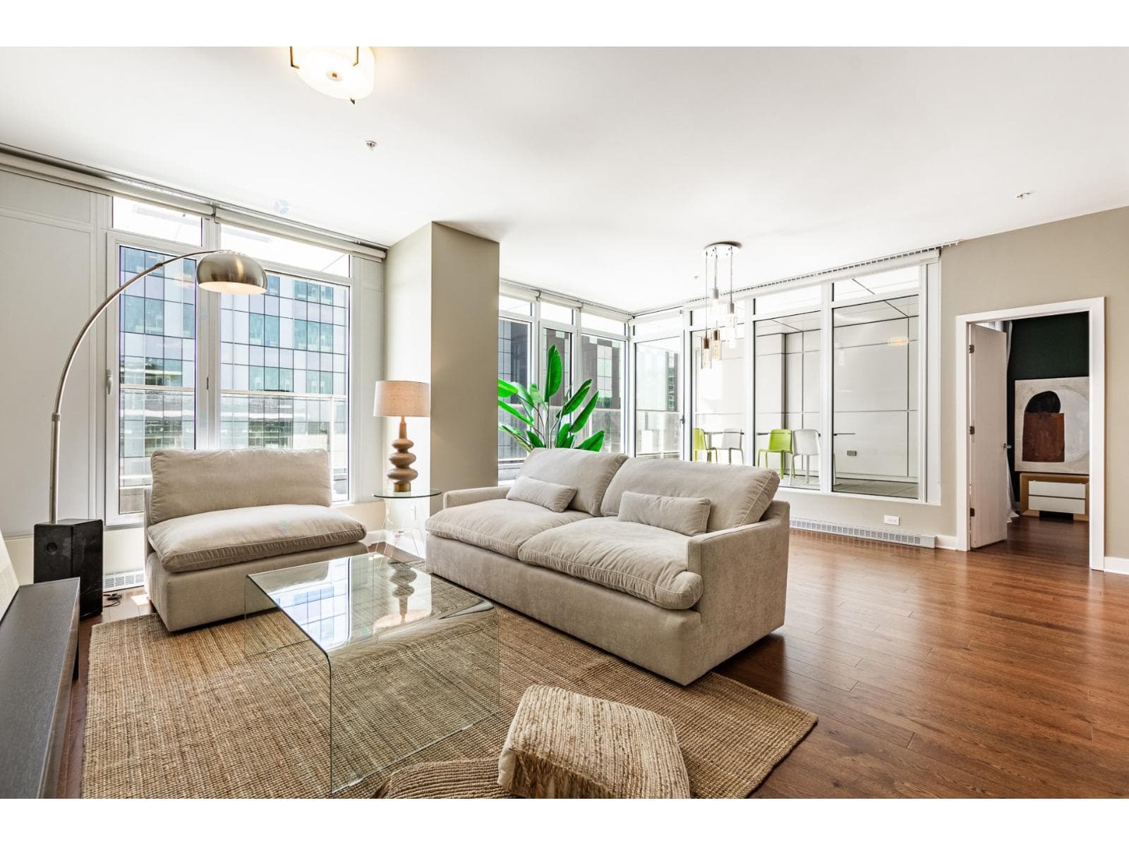 1150 Rue St-Denis, #1503, Montréal (Ville-Marie), Quebec H2X0B3 - photo 1