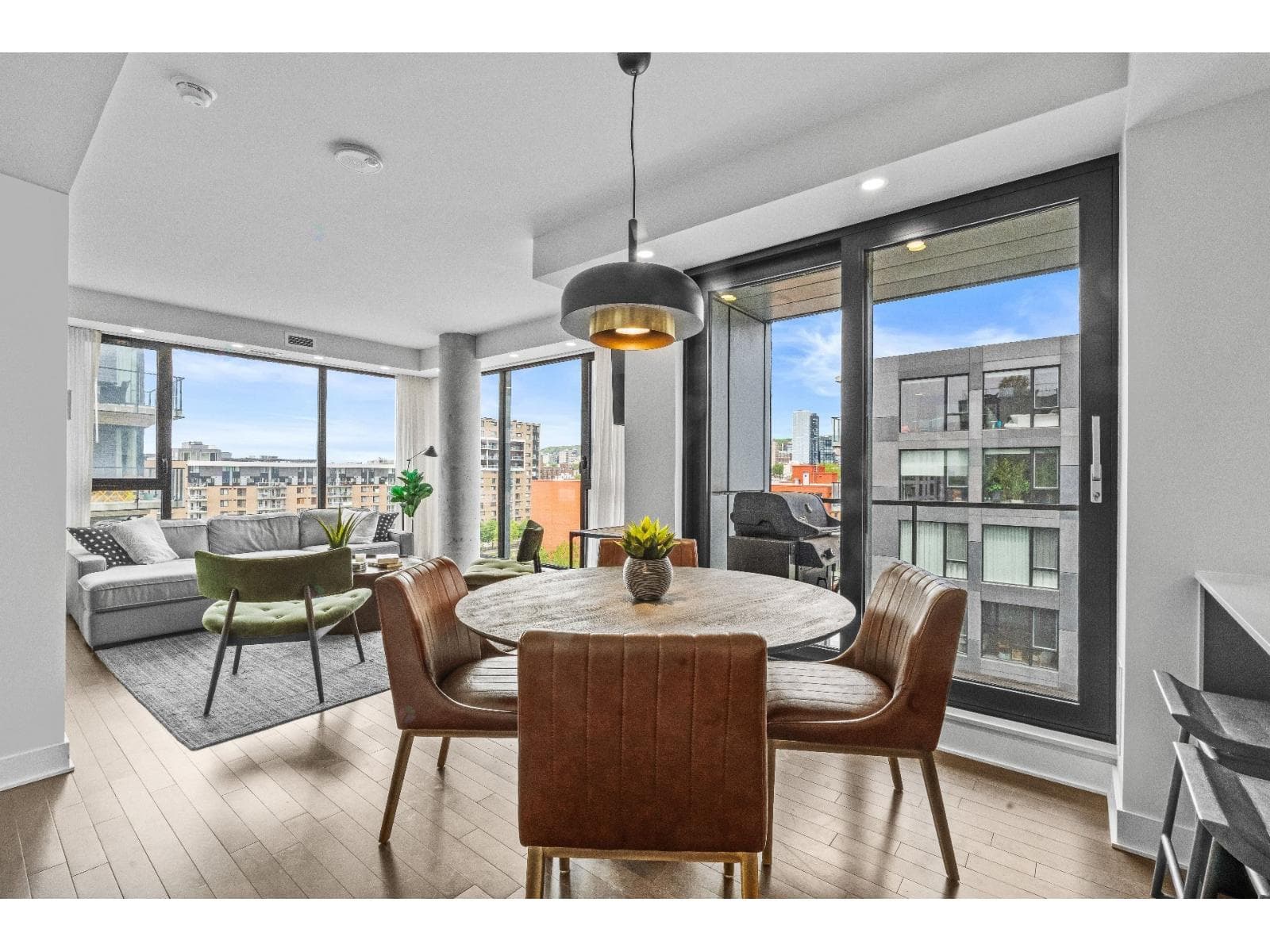 1548 Rue des Bassins, #701, Montréal (Le Sud-Ouest), Quebec H3C0L4 - photo 1