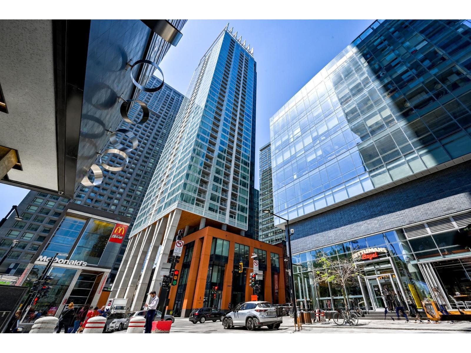 1020 Rue de la Montagne, #2908, Montréal (Ville-Marie), Quebec H3G0H8 - photo 1