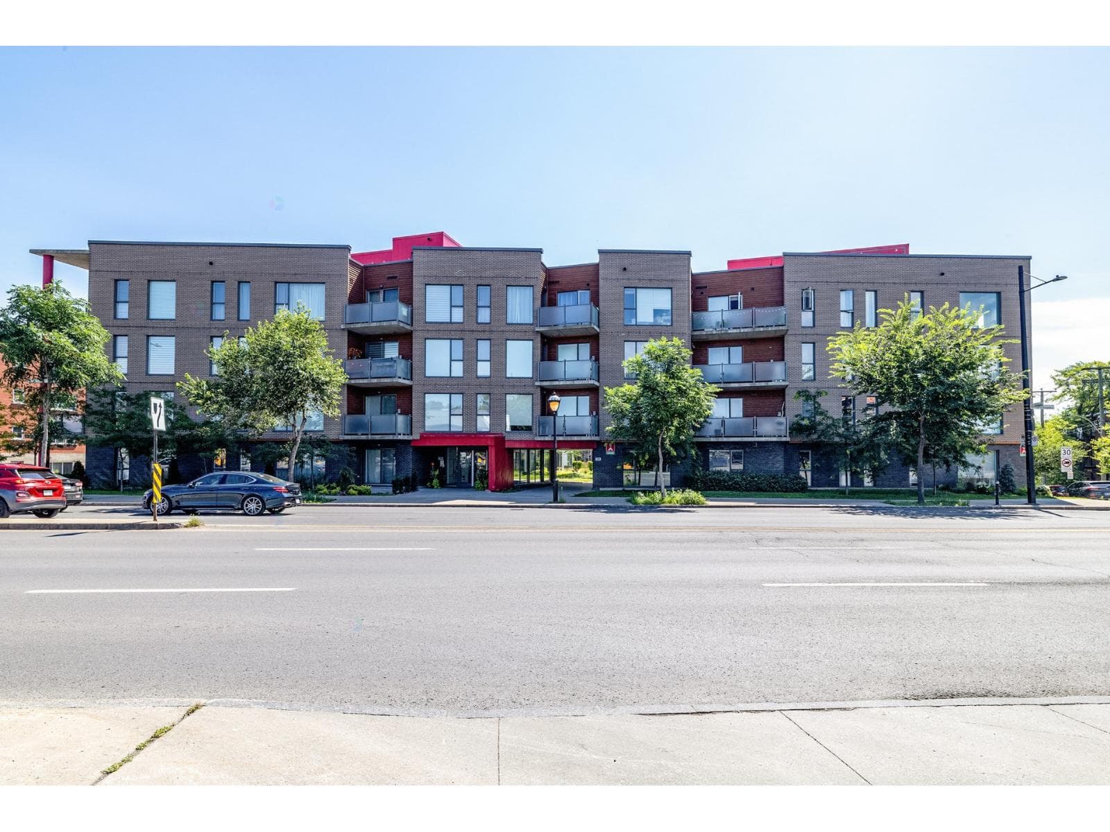 3950 Rue Sherbrooke E., #110, Montréal (Mercier/Hochelaga-Maisonneuve), Quebec H1X2A6 - photo 1