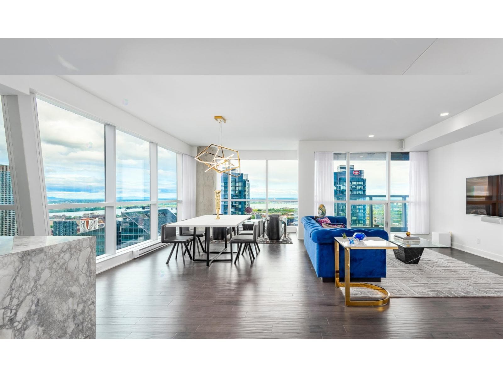 1050 Rue Drummond, #4001, Montréal (Ville-Marie), Quebec H3B0G3 - photo 1