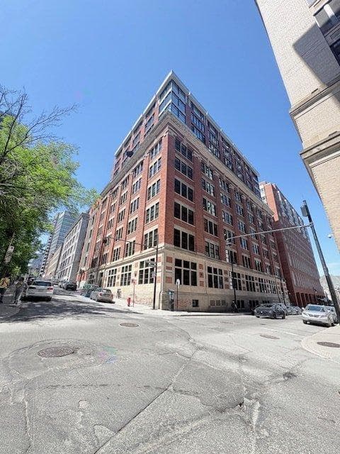 1061 Rue St-Alexandre, #806, Montréal (Ville-Marie), Quebec H2Z1P5 - photo 1