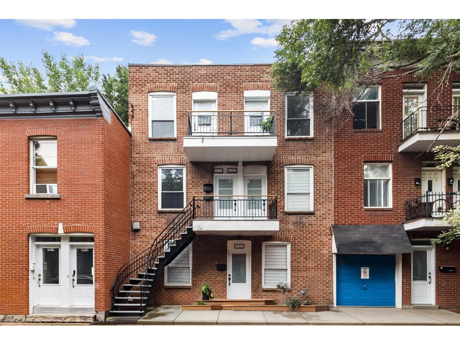 2080 Rue Dorion, Montréal (Ville-Marie), Quebec H2K4B2
