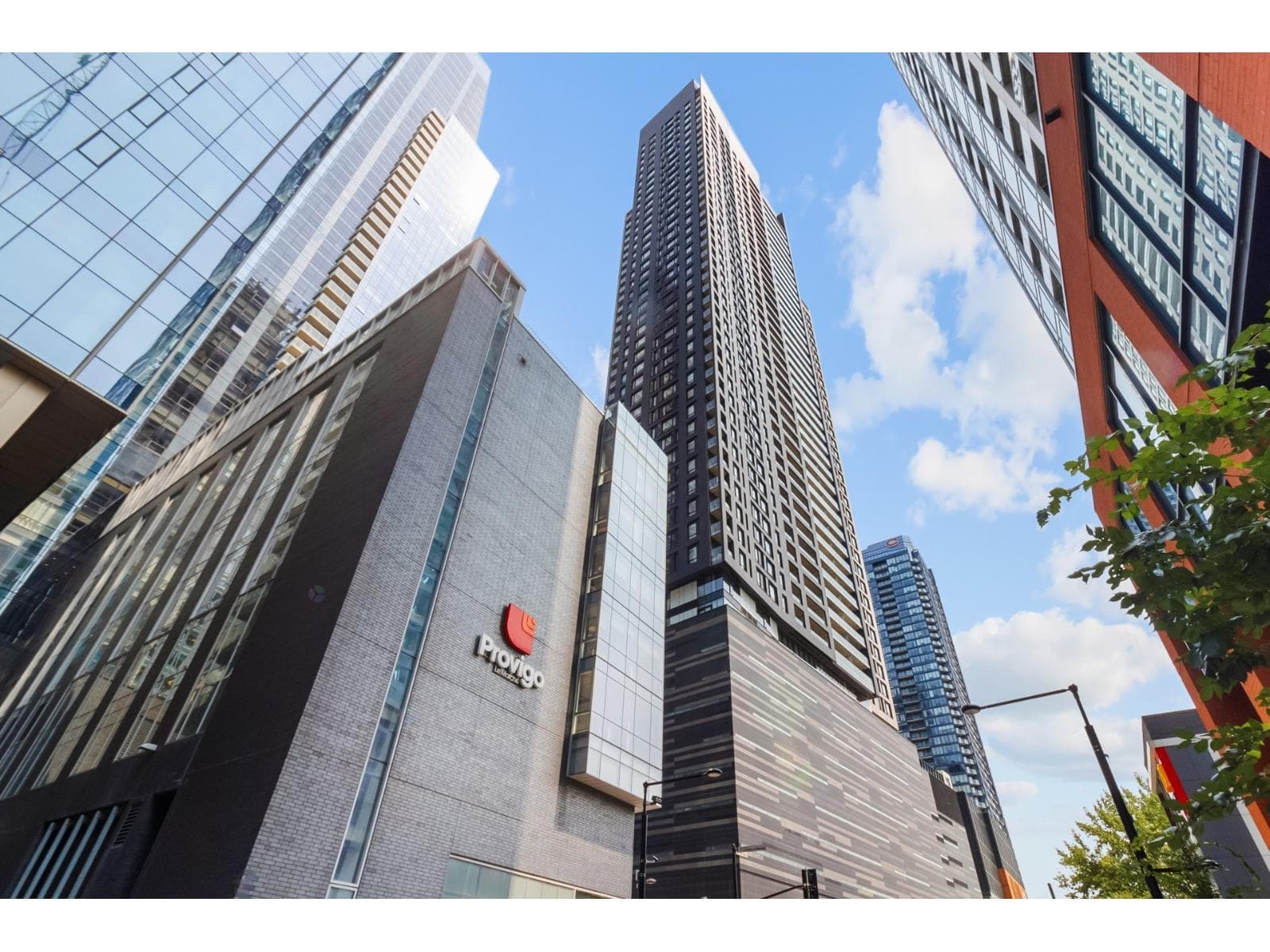 1288 Av. des Canadiens-de-Montréal, #5001, Montréal (Ville-Marie), Quebec H3C1B3