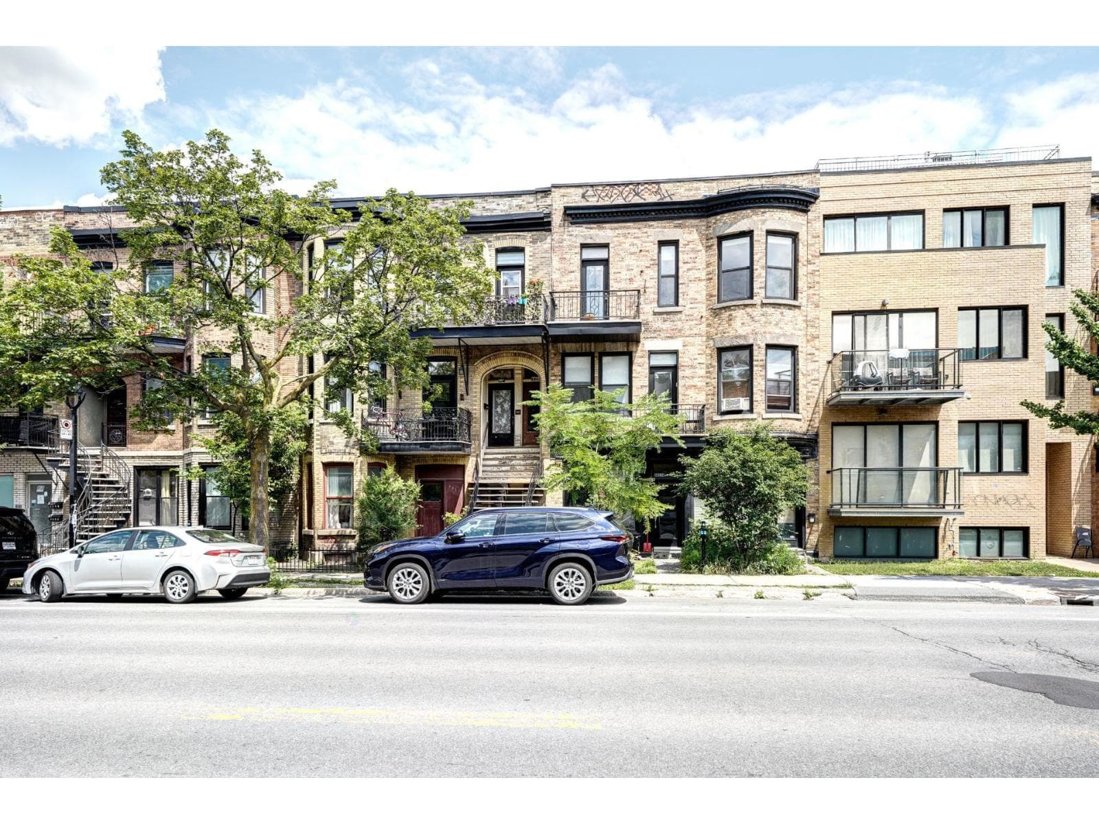 5861 Av. du Parc, Montréal (Le Plateau-Mont-Royal)
