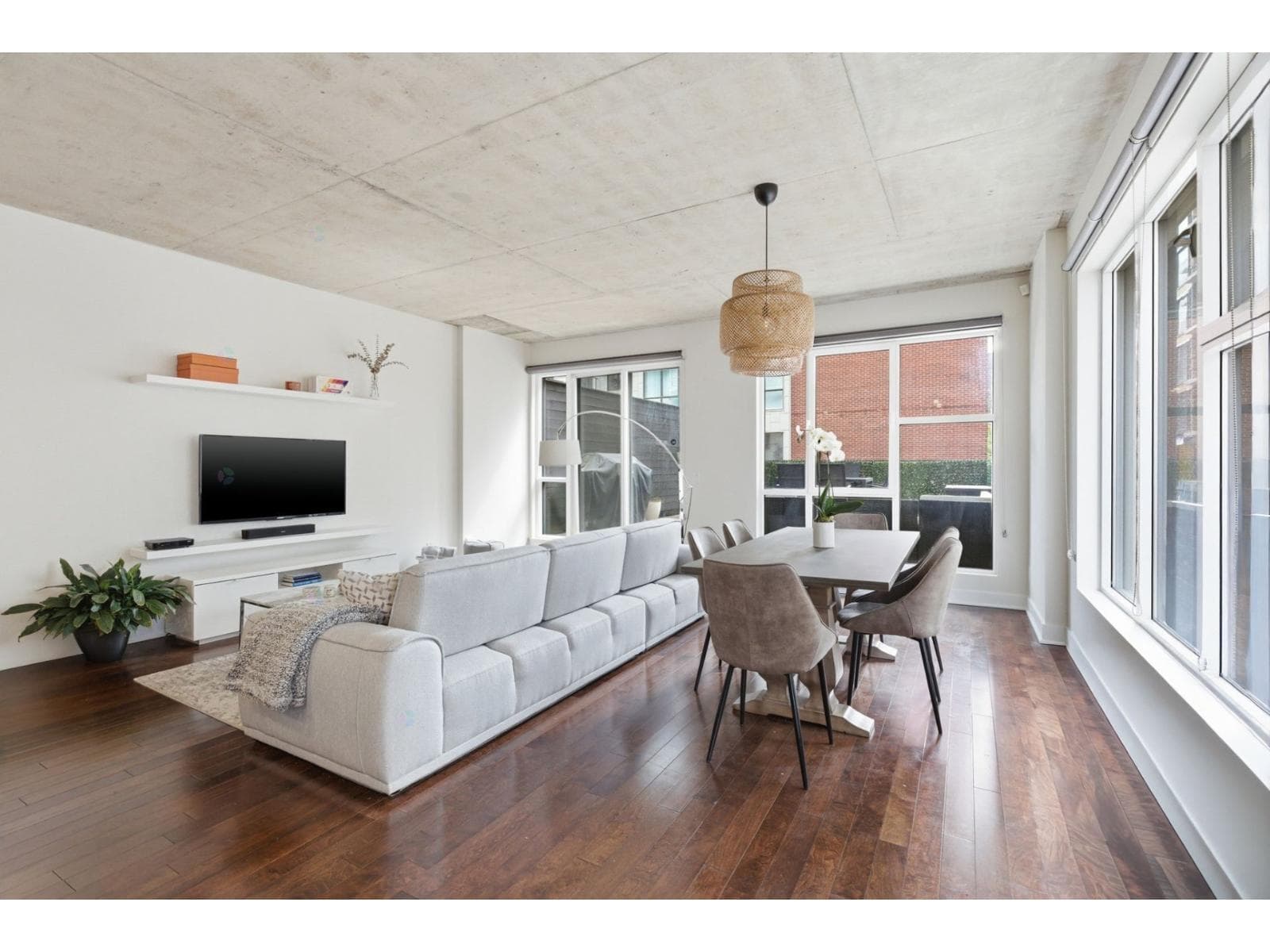 1811 Rue William, #216, Montréal (Le Sud-Ouest), Quebec H3J0A7