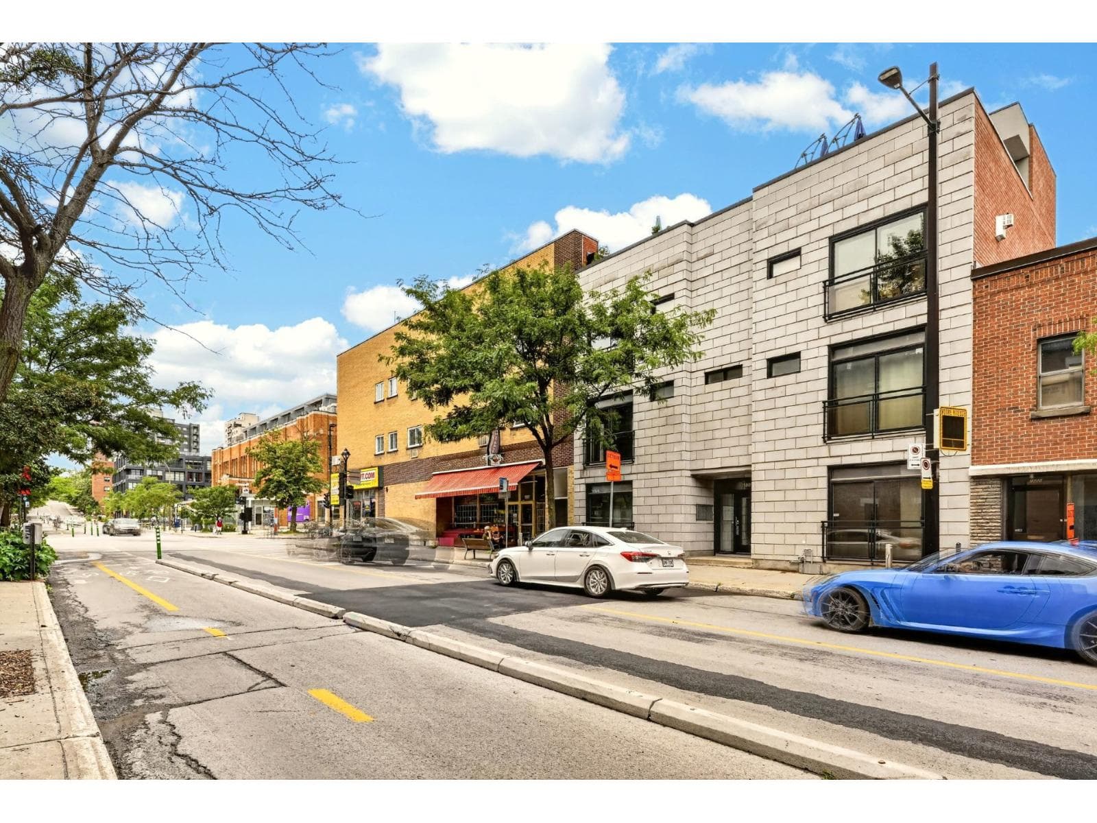 1899 Rue Atateken, #A, Montréal (Ville-Marie), Quebec H2L3L7