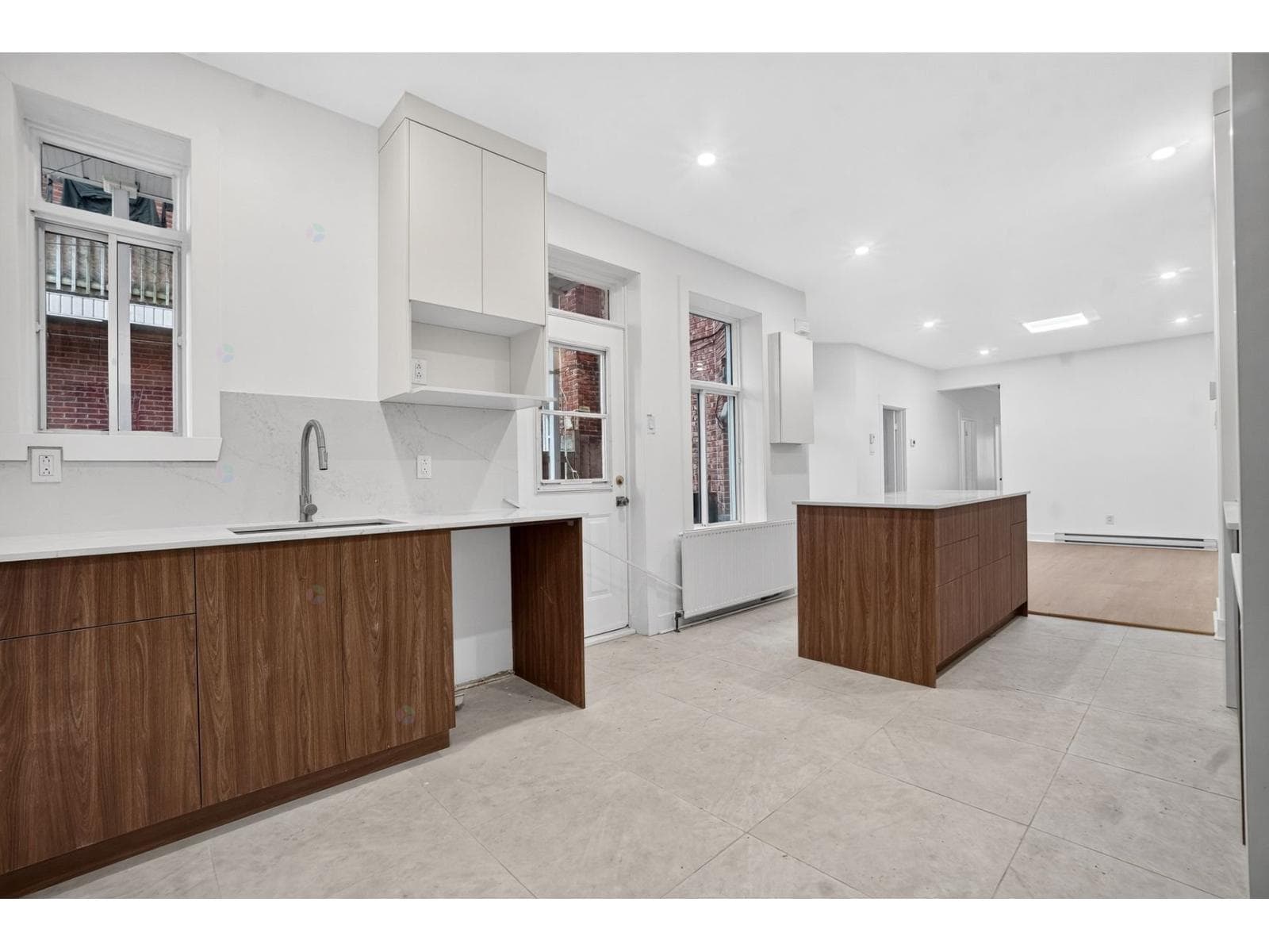 6257 Av. Christophe-Colomb, Montréal (Rosemont/La Petite-Patrie), Quebec H2S2G5