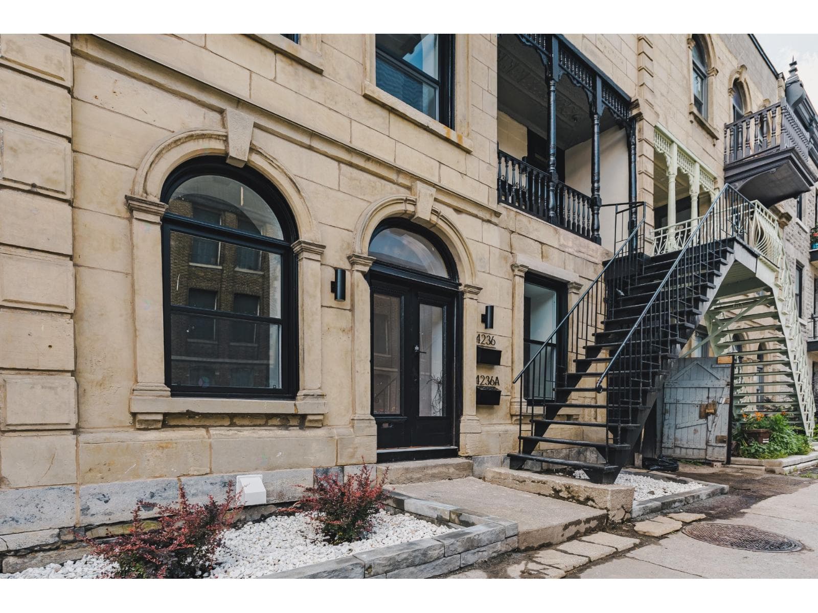 4240 Rue St-Urbain, Montréal (Le Plateau-Mont-Royal)