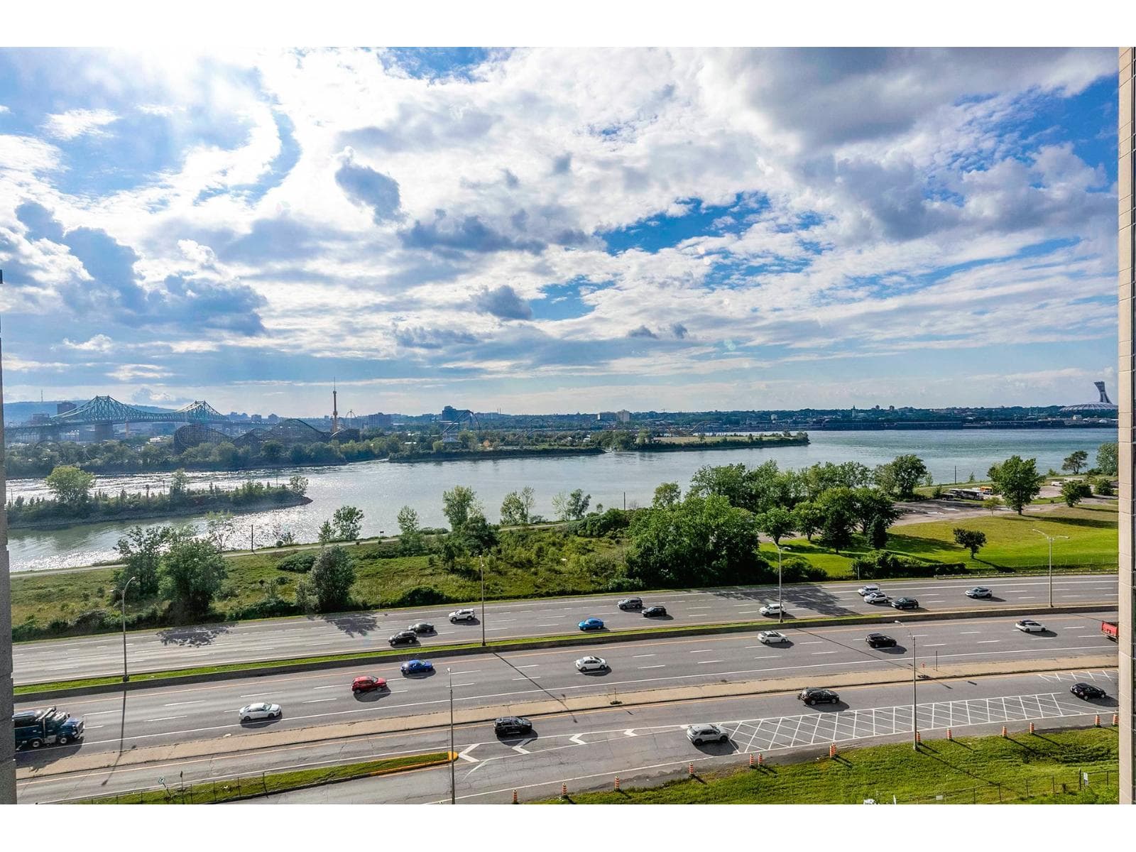 51 Place Charles-Le Moyne, #P205, Longueuil (Le Vieux-Longueuil)