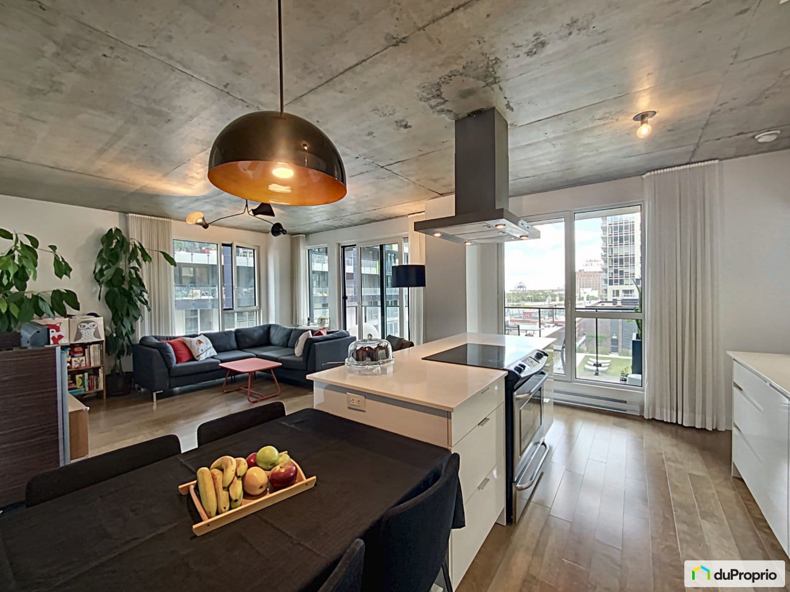 618-235 rue Peel, Griffintown