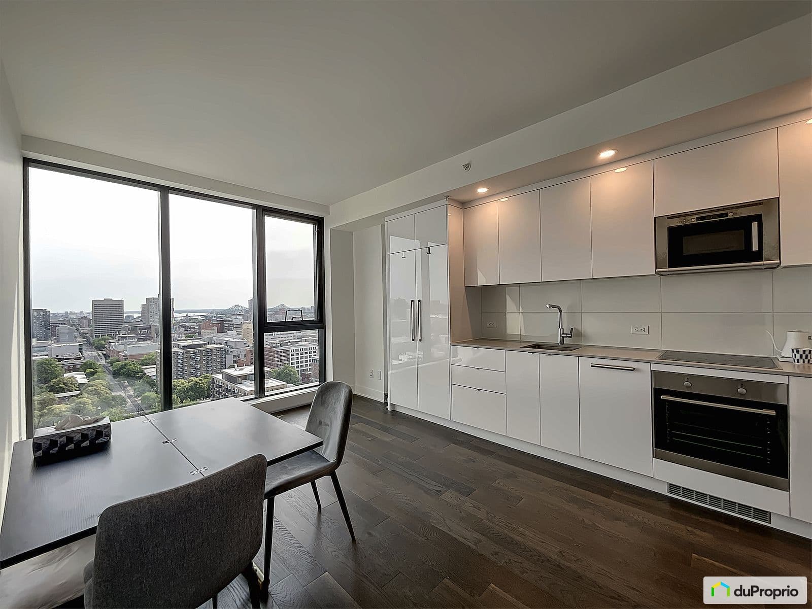 2117-1 boulevard de Maisonneuve Ouest, Ville-Marie (Centre-Ville et Vieux-Montréal)