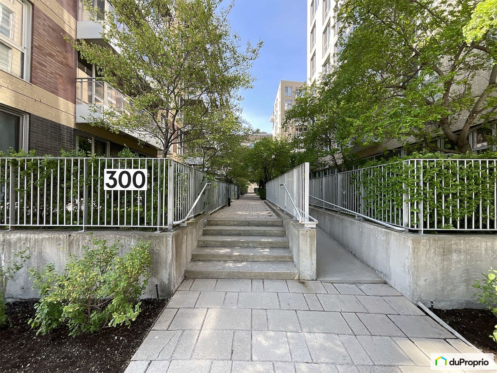 515-300 rue Ann